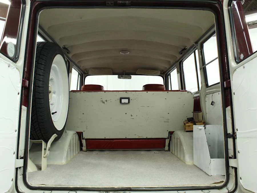 1975 Mitsubishi - Image 19 of 31