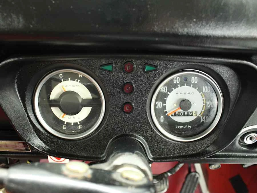 1975 Mitsubishi - Image 24 of 31