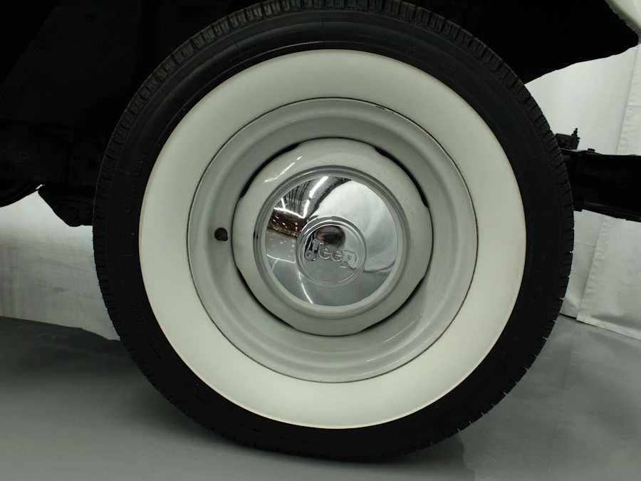 1975 Mitsubishi - Image 14 of 31