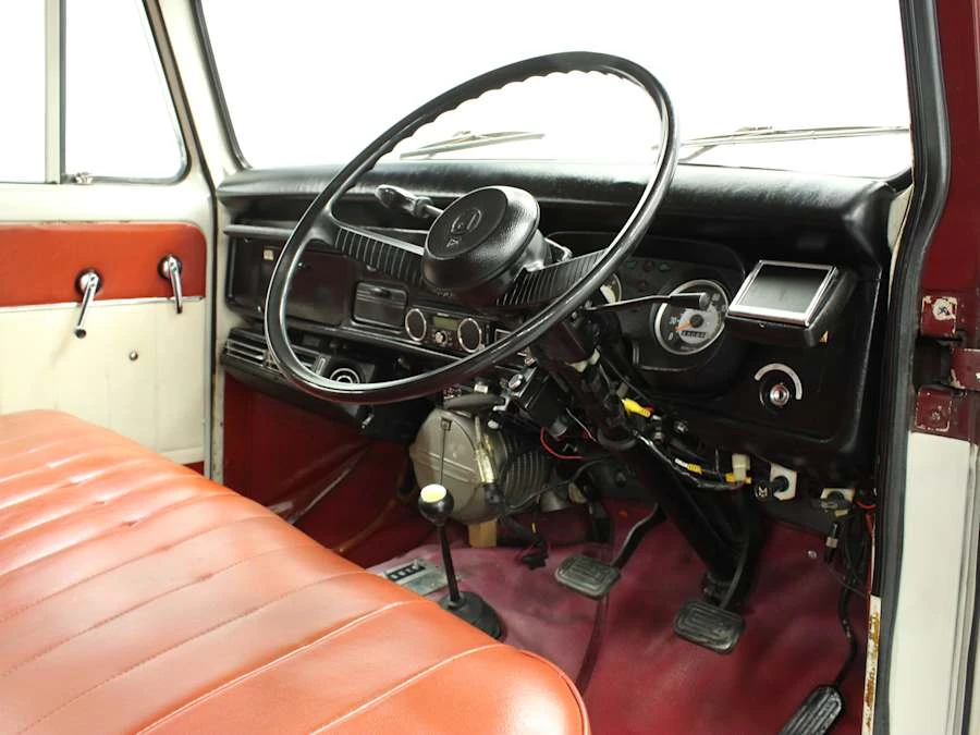 1975 Mitsubishi - Image 15 of 31