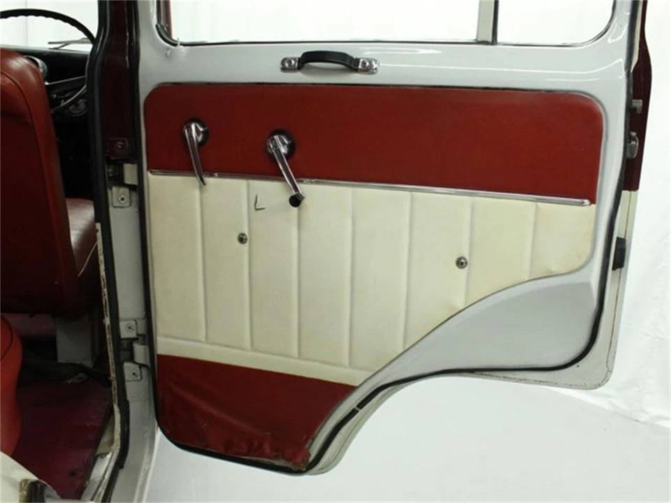 1975 Mitsubishi - Image 25 of 31