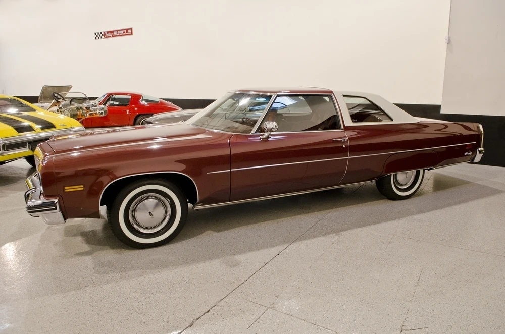 1975 Oldsmobile 98 - Image 2 of 3