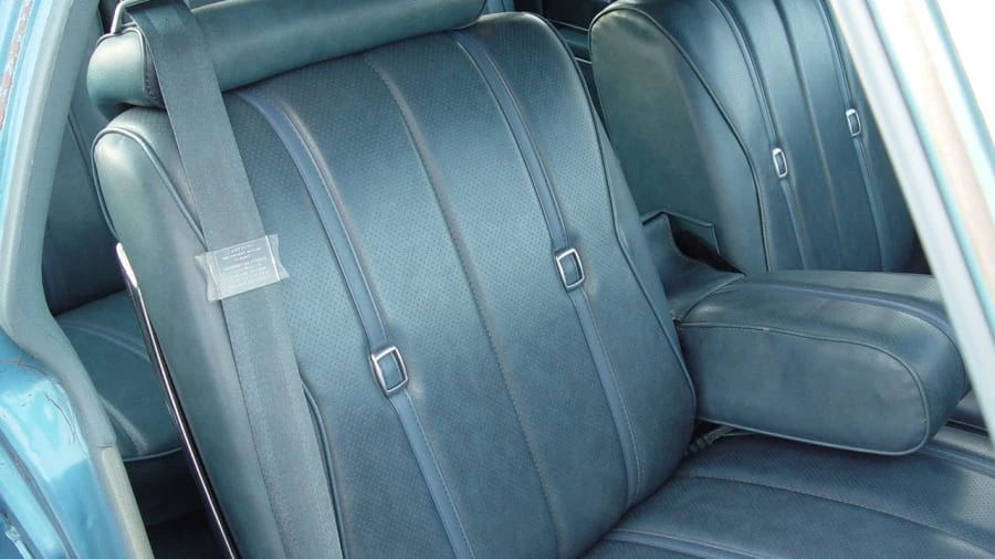 1975 Oldsmobile Custom Cruiser - Image 5 of 10