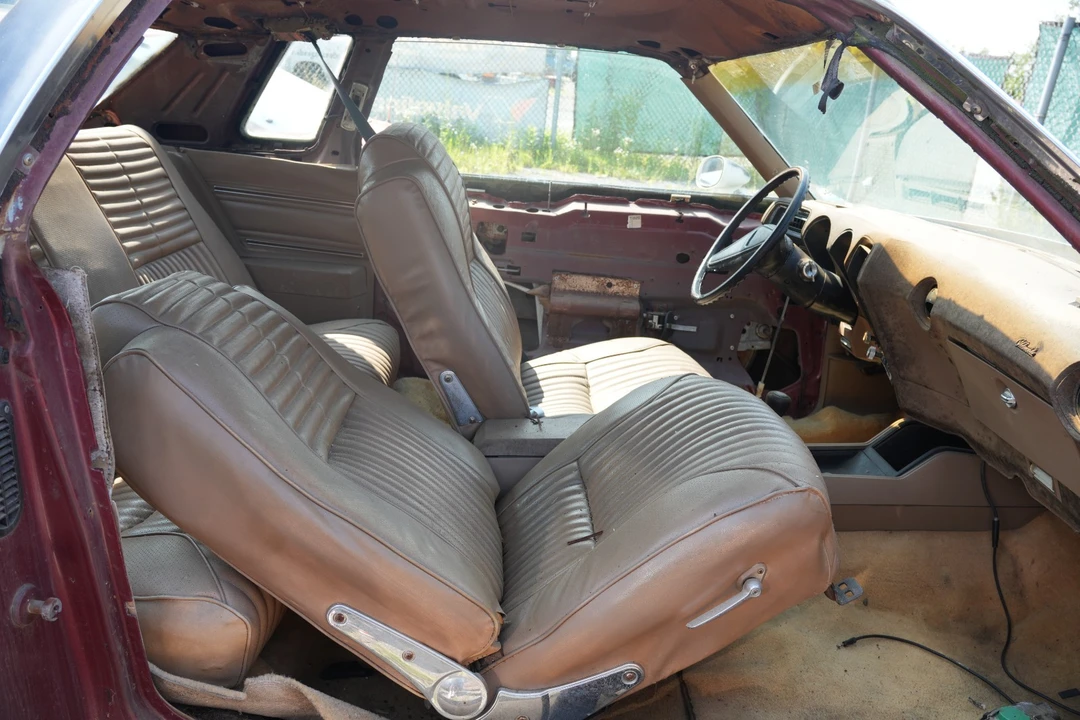 1975 Oldsmobile Cutlass 4th Gen - Image 14 of 31