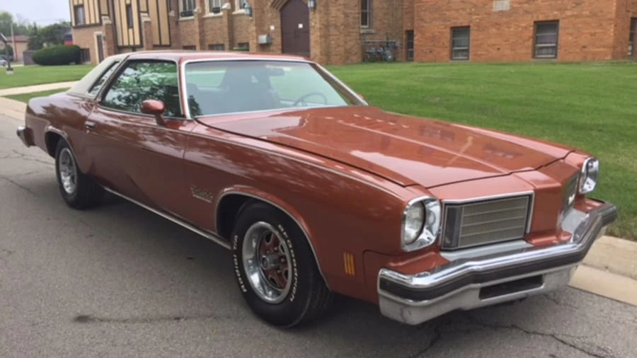 1975 Oldsmobile Cutlass 4th Gen - Image 9 of 9