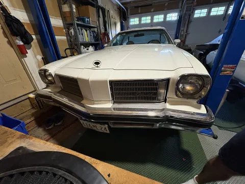 1975 Oldsmobile Cutlass Hurst/Olds