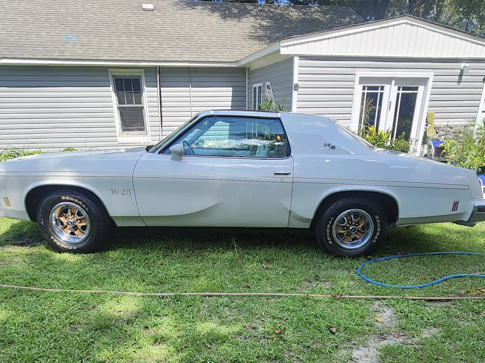 1975 Oldsmobile Cutlass 4th Gen - Image 4 of 24
