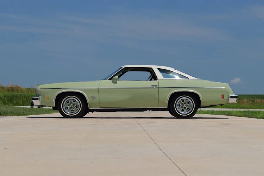 1975 Oldsmobile Cutlass 4th Gen - Image 11 of 28