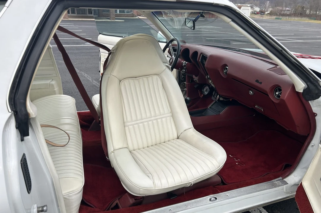 1975 Oldsmobile Cutlass 4th Gen - Image 4 of 8