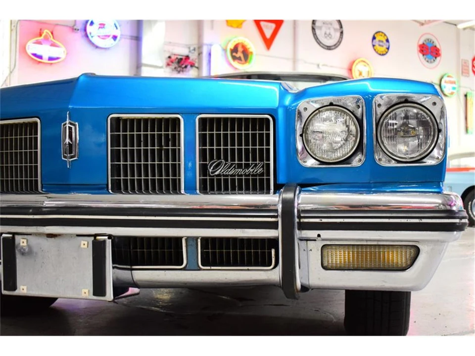 1975 Oldsmobile 88 - Image 30 of 31
