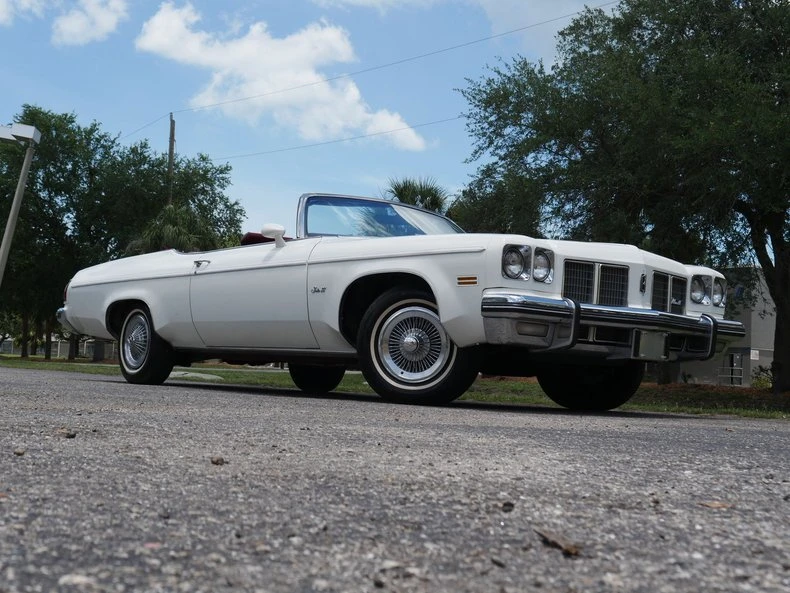 1975 Oldsmobile 88 - Image 4 of 31