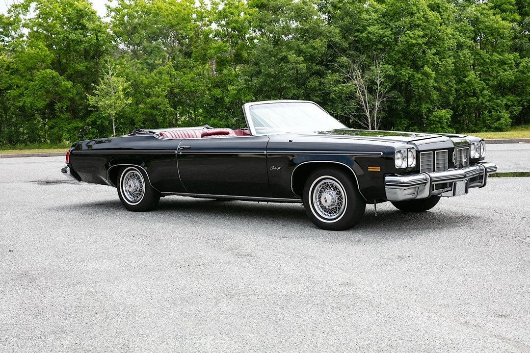 1975 Oldsmobile 88 - Image 2 of 31