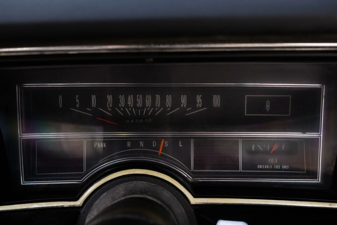 1975 Oldsmobile 88 - Image 9 of 31