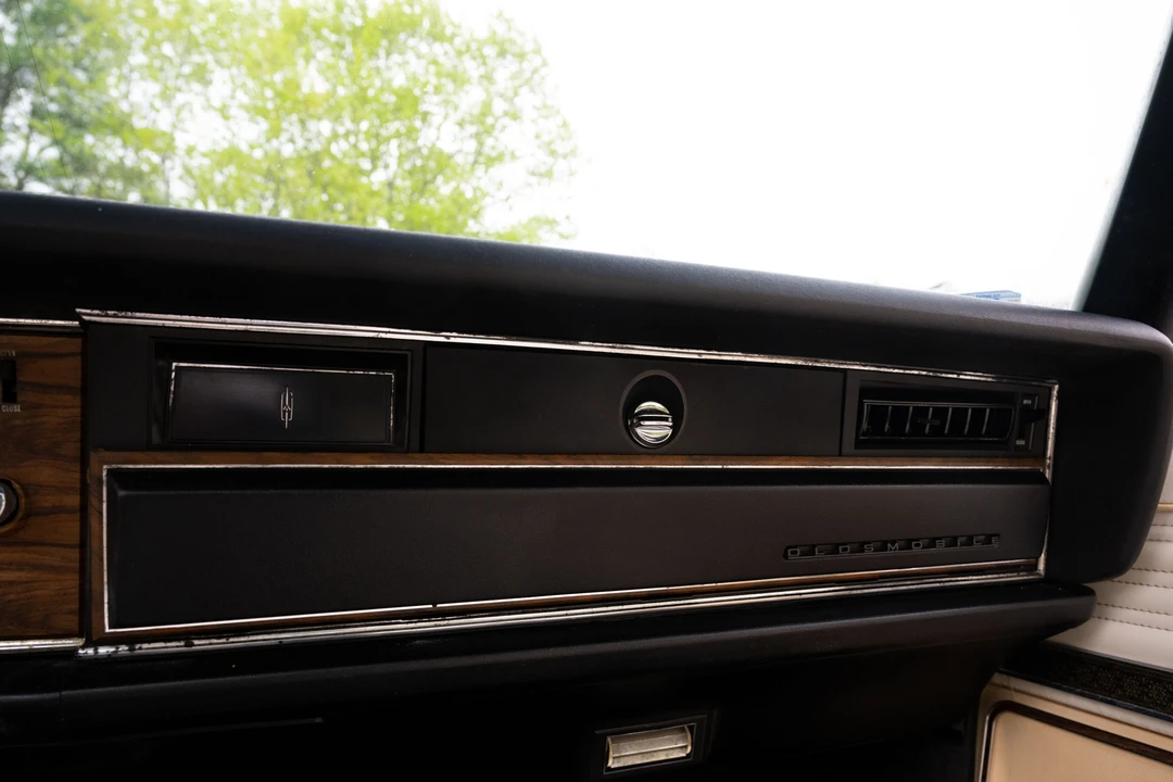 1975 Oldsmobile 88 - Image 5 of 31