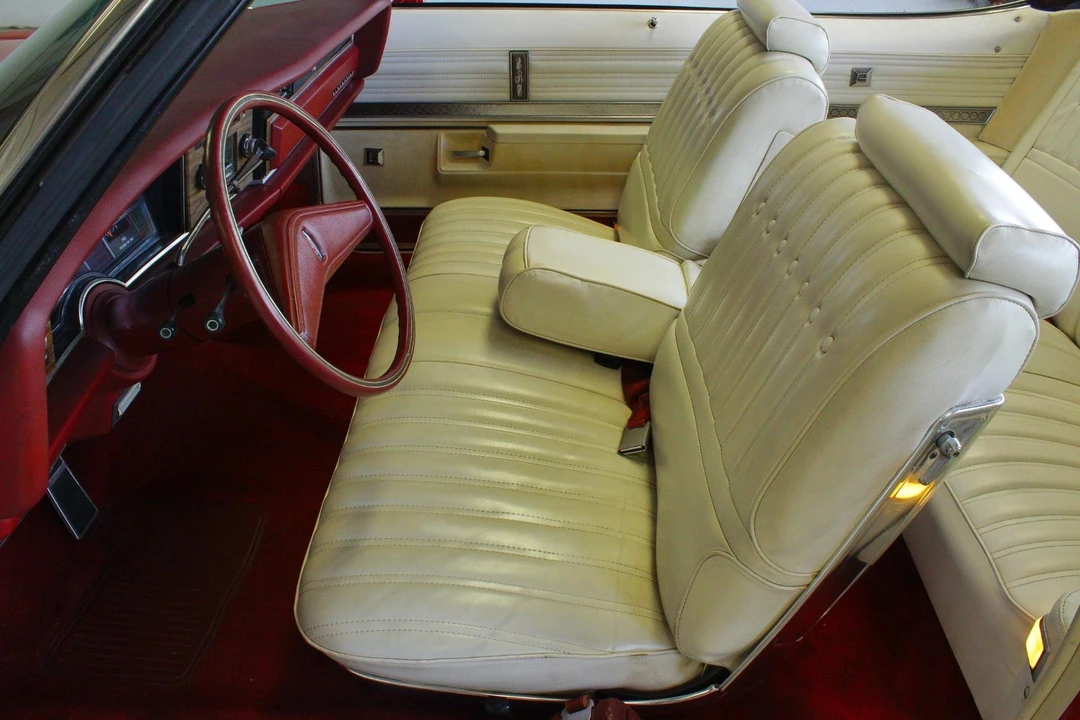 1975 Oldsmobile 88 - Image 15 of 31