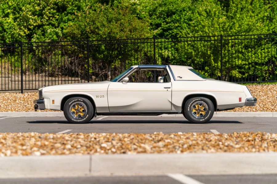 1975 Oldsmobile Hurst/Olds - Image 13 of 31