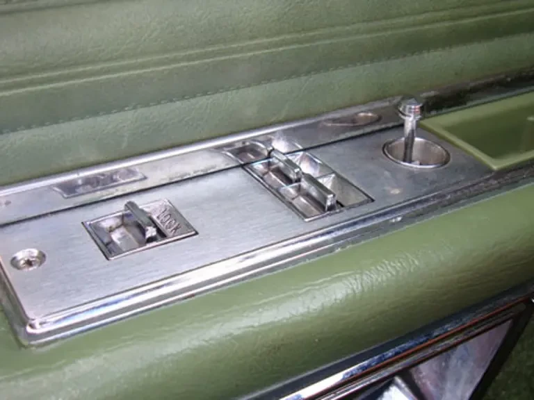 1975 Oldsmobile Toronado - Image 5 of 7