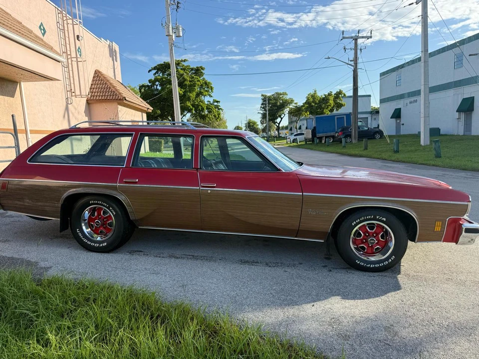 1975 Oldsmobile Vista Cruiser - Image 11 of 31