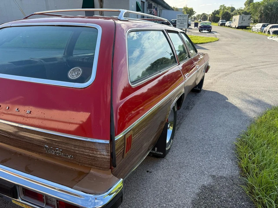 1975 Oldsmobile Vista Cruiser - Image 9 of 31