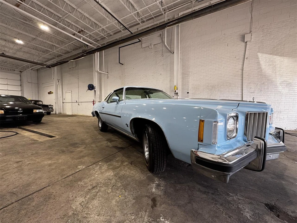 1975 Pontiac Grand Prix 3rd+ Gen - Image 3 of 31