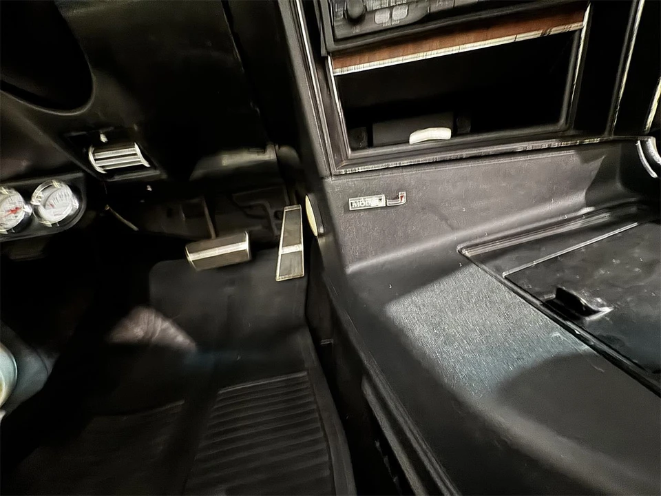 1975 Pontiac Grand Prix 3rd+ Gen - Image 15 of 31
