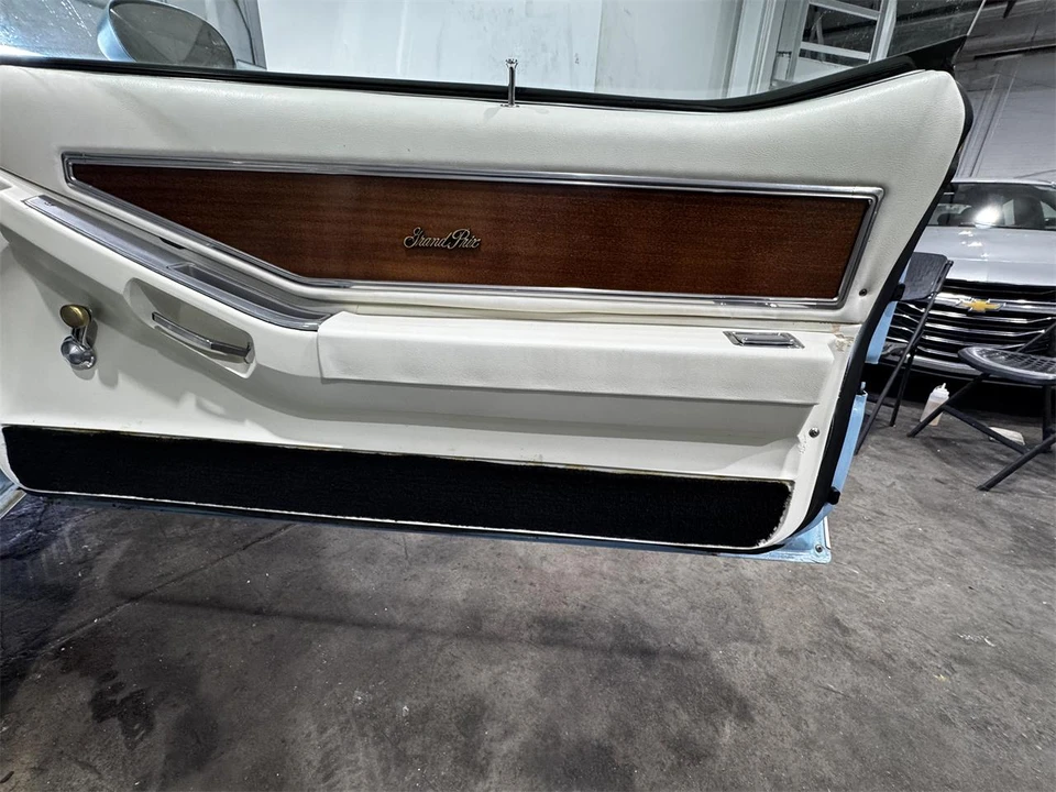1975 Pontiac Grand Prix 3rd+ Gen - Image 19 of 31