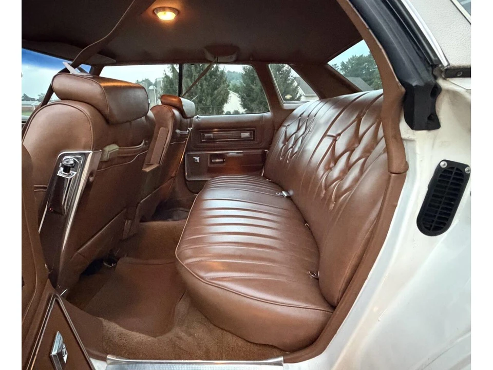1975 Pontiac Grand Ville - Image 5 of 31