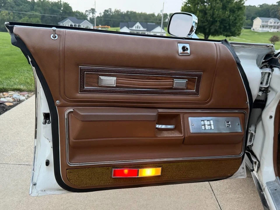 1975 Pontiac Grand Ville - Image 29 of 31