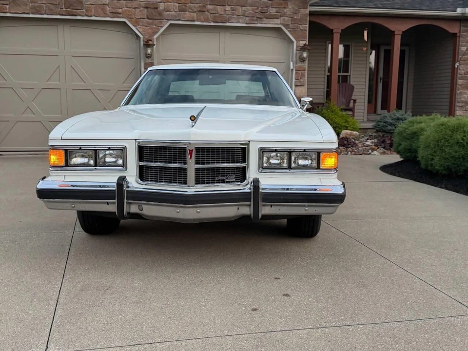1975 Pontiac Grand Ville - Image 14 of 31