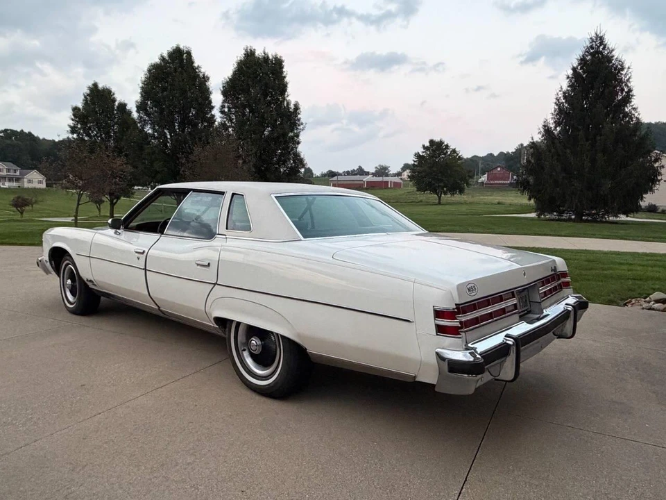1975 Pontiac Grand Ville - Image 6 of 31