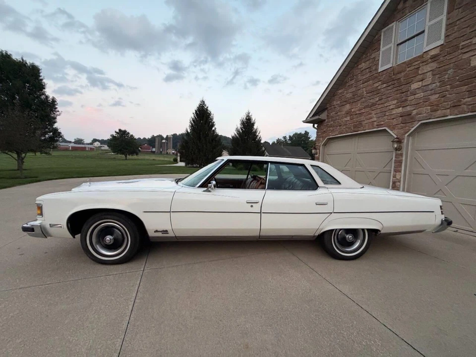 1975 Pontiac Grand Ville - Image 22 of 31