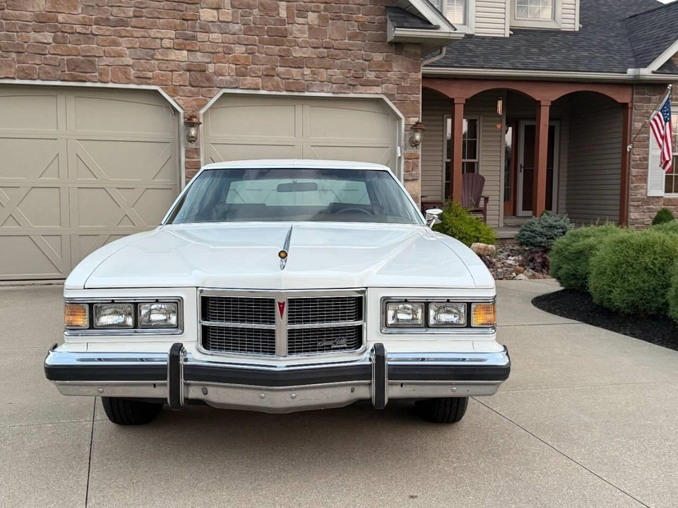1975 Pontiac Grand Ville - Image 15 of 31