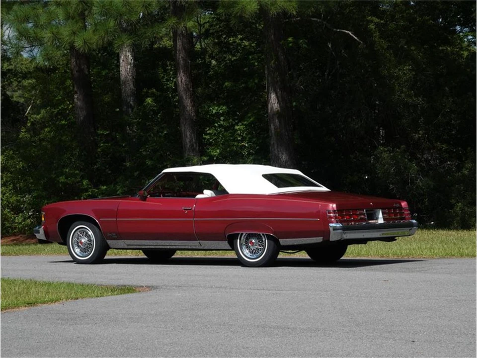 1975 Pontiac Grand Ville - Image 10 of 31