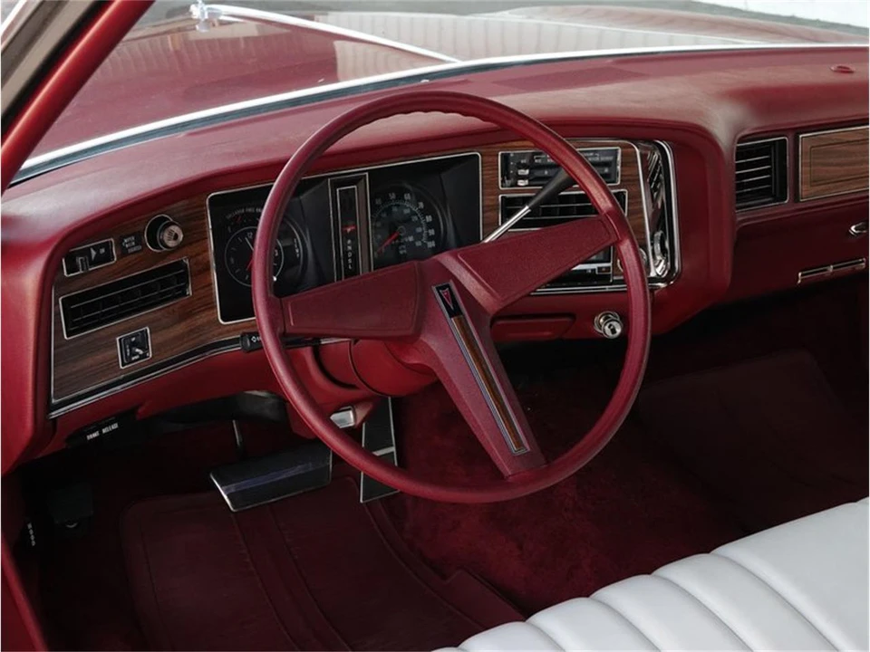 1975 Pontiac Grand Ville - Image 26 of 31