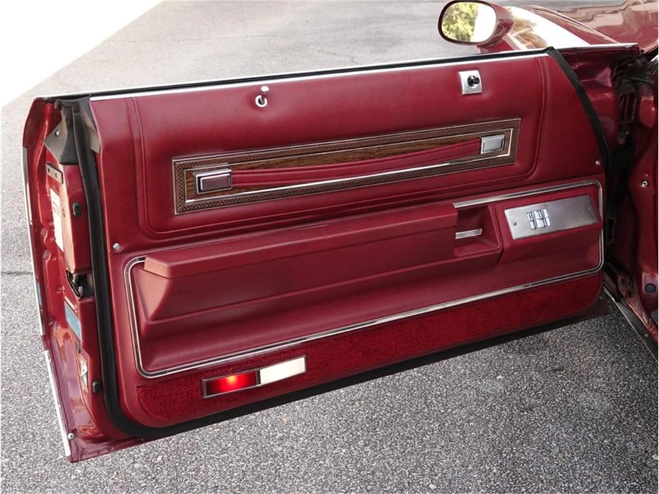 1975 Pontiac Grand Ville - Image 23 of 31