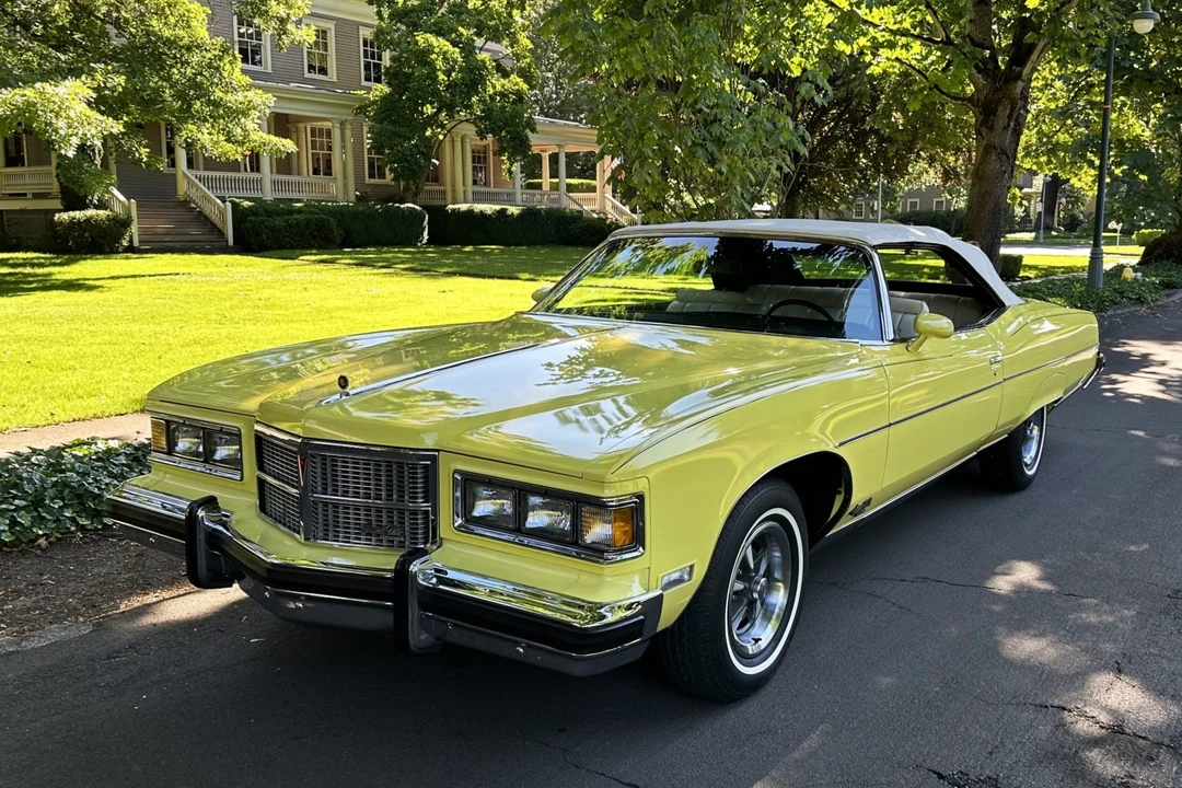 1975 Pontiac Grand Ville - Image 2 of 31