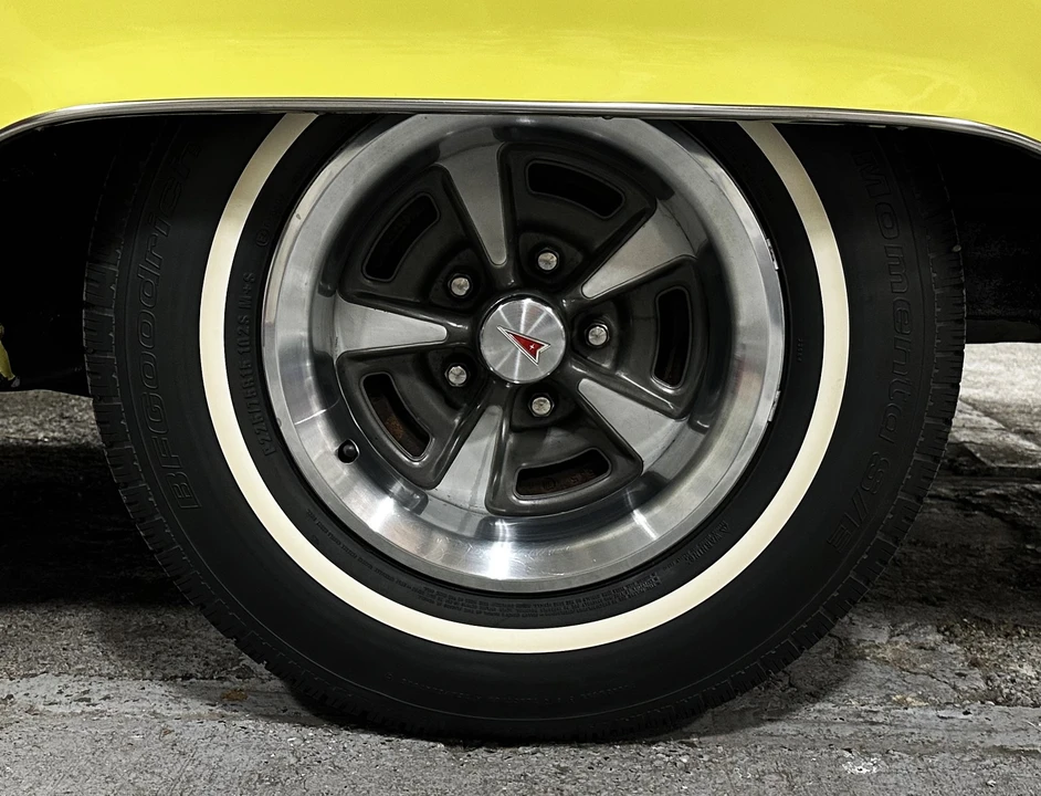 1975 Pontiac Grand Ville - Image 26 of 31