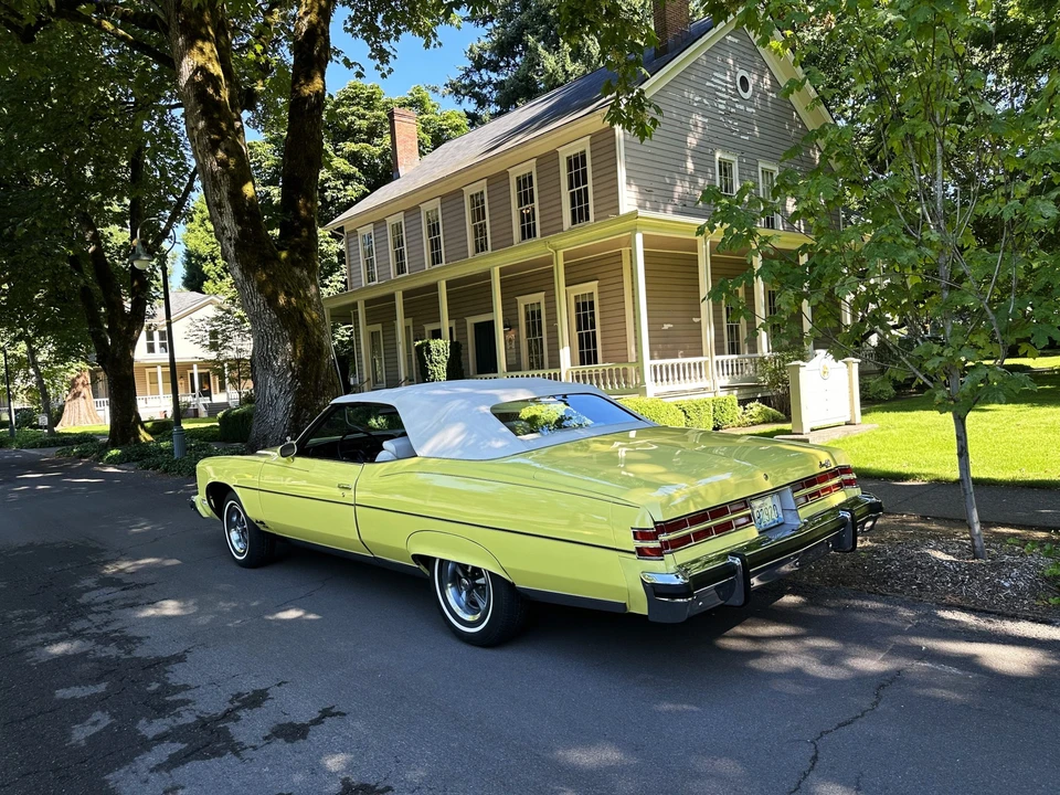 1975 Pontiac Grand Ville - Image 8 of 31