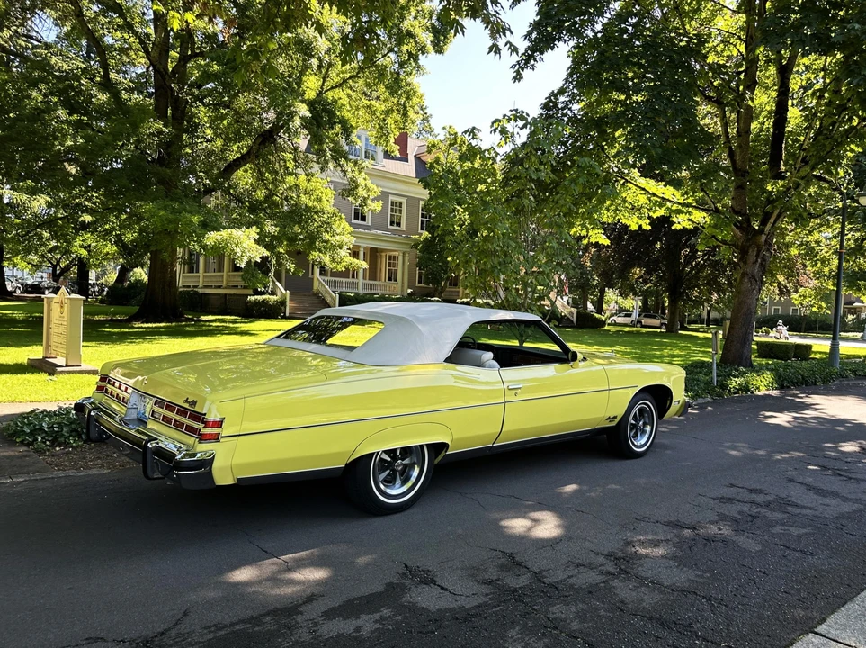 1975 Pontiac Grand Ville - Image 12 of 31