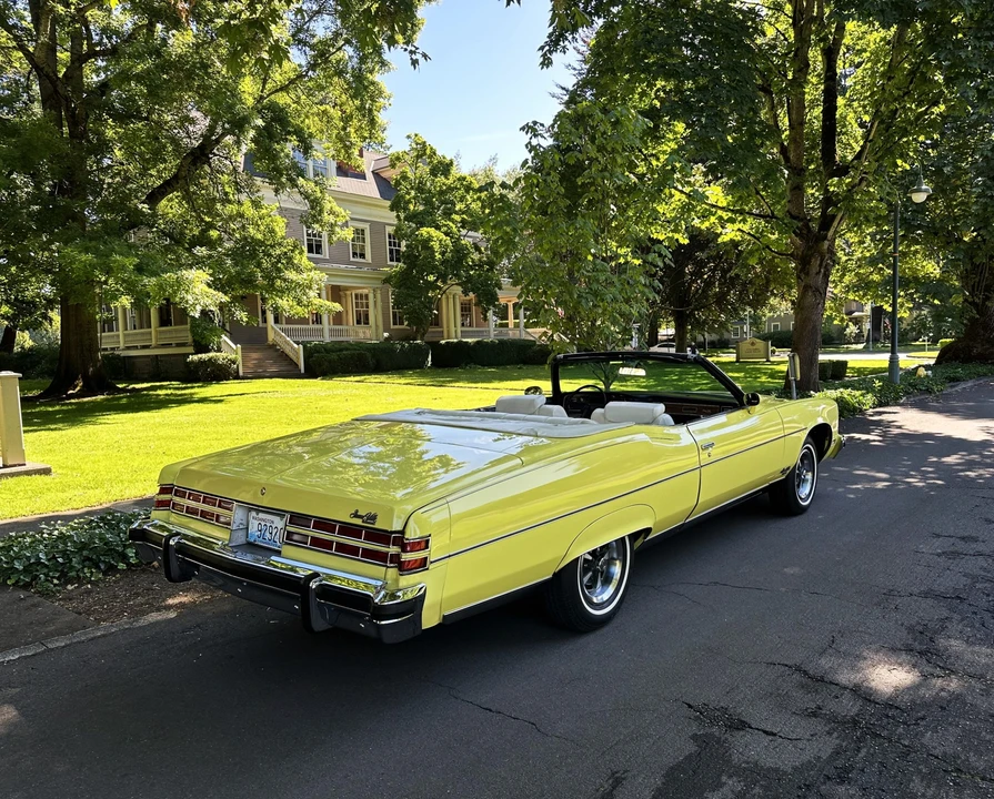 1975 Pontiac Grand Ville - Image 11 of 31