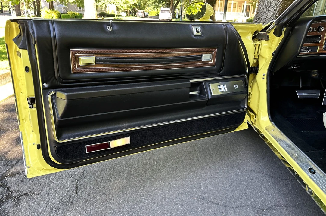 1975 Pontiac Grand Ville - Image 29 of 31