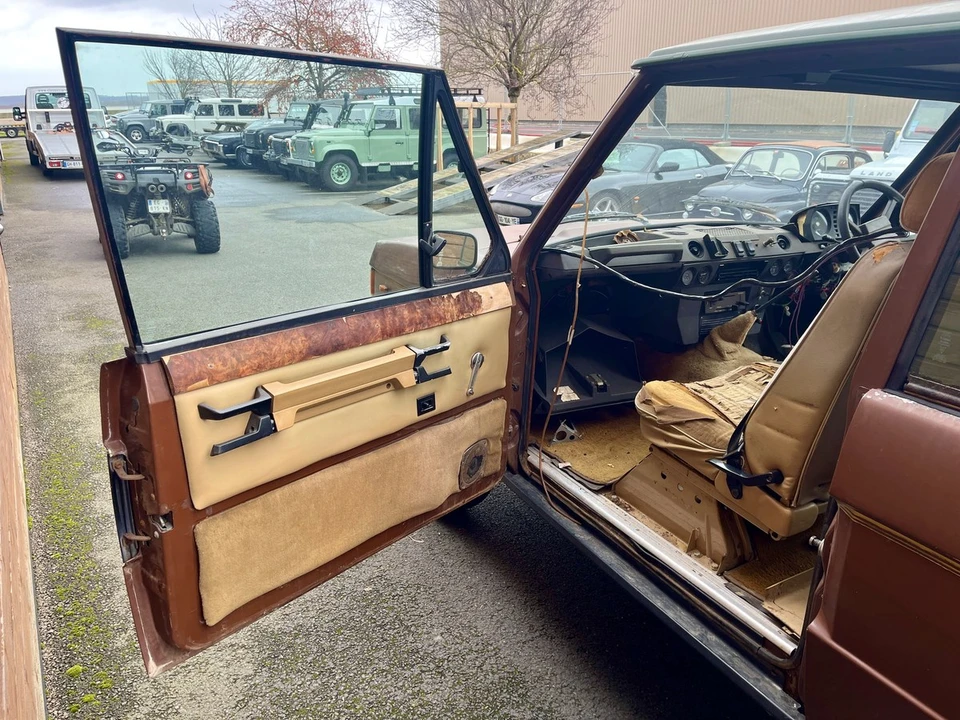 1975 Land Rover Range Rover Classic - Image 17 of 30