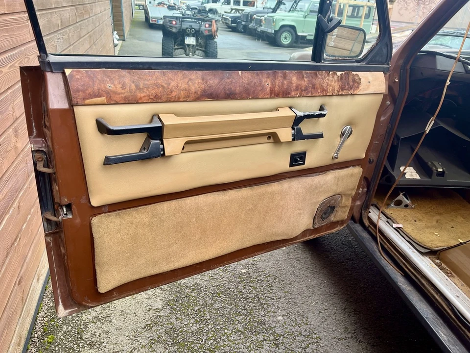 1975 Land Rover Range Rover Classic - Image 18 of 30