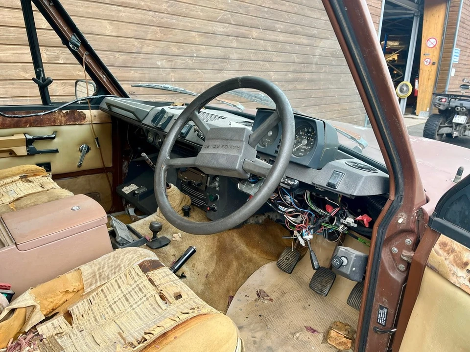 1975 Land Rover Range Rover Classic - Image 11 of 30