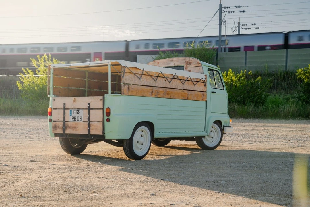 1975 Renault - Image 5 of 30