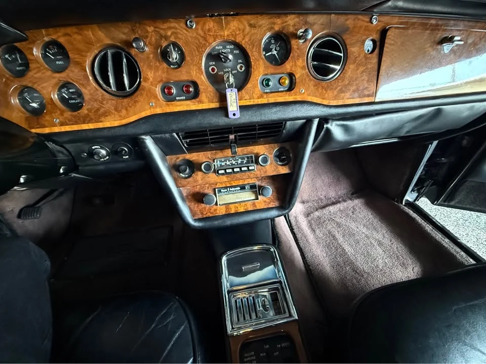 1975 Rolls-Royce Corniche Series I - Image 11 of 19
