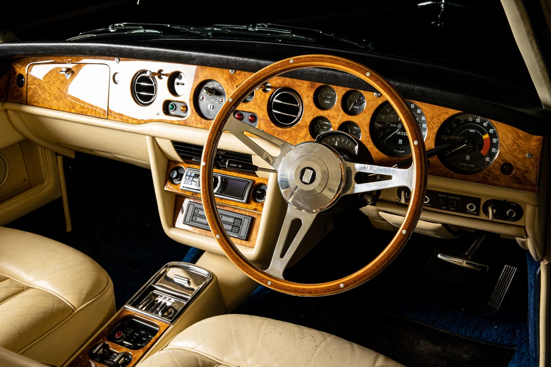 1975 Rolls-Royce Corniche Series I - Image 7 of 9