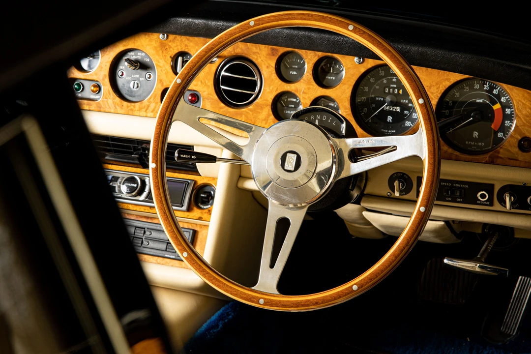 1975 Rolls-Royce Corniche Series I - Image 6 of 9