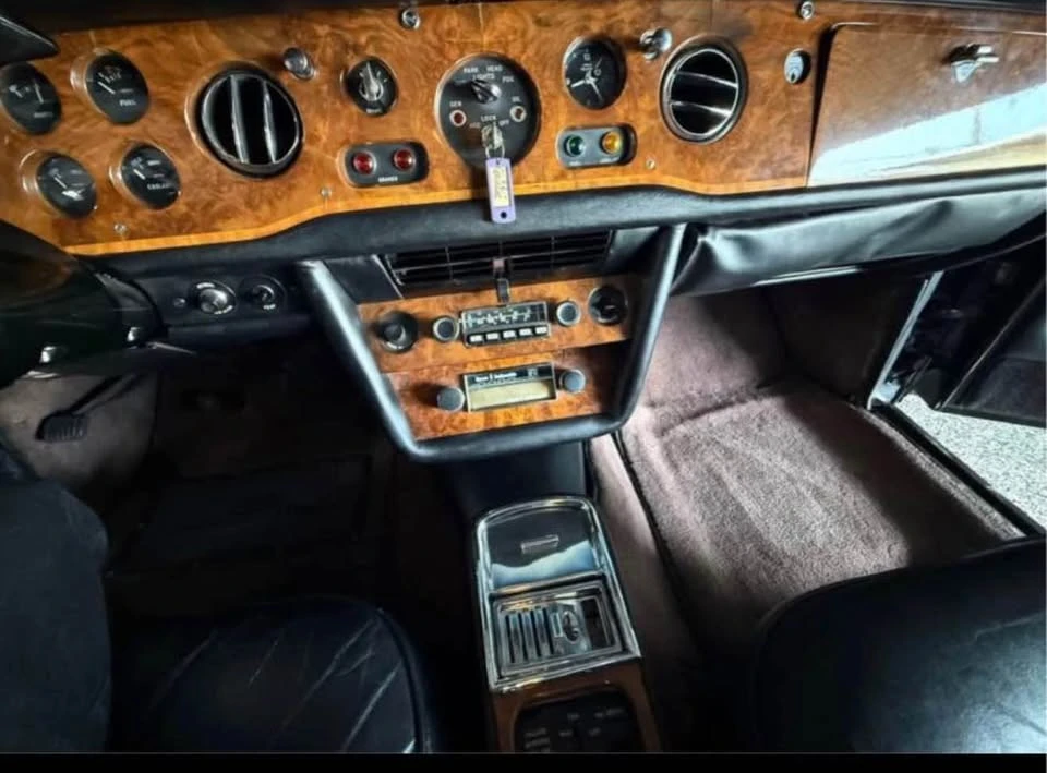1975 Rolls-Royce Corniche Series I - Image 11 of 19