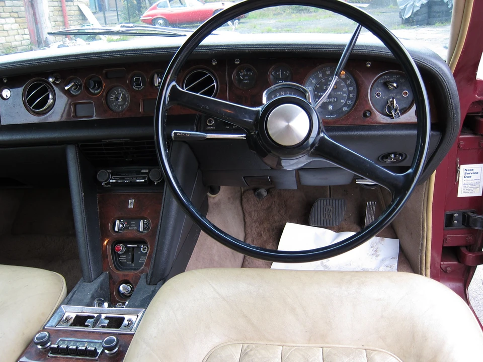 1975 Rolls-Royce Silver Shadow I - Image 6 of 9